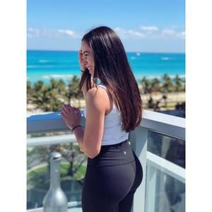 Meet your Posher, Gabriela